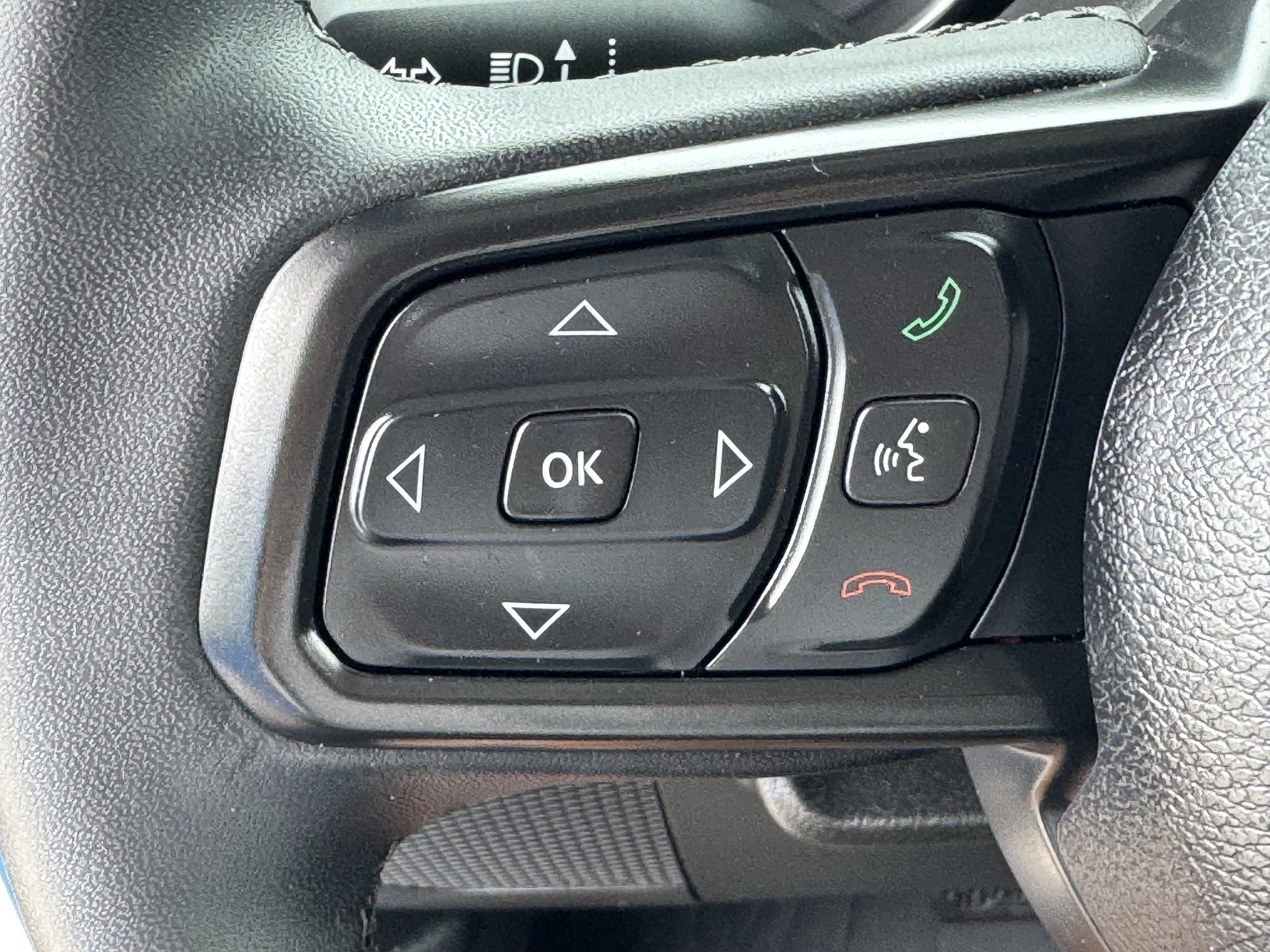 Used 2023 Jeep Wrangler Unlimited w/ Convenience Group AWD/4WD image 25
