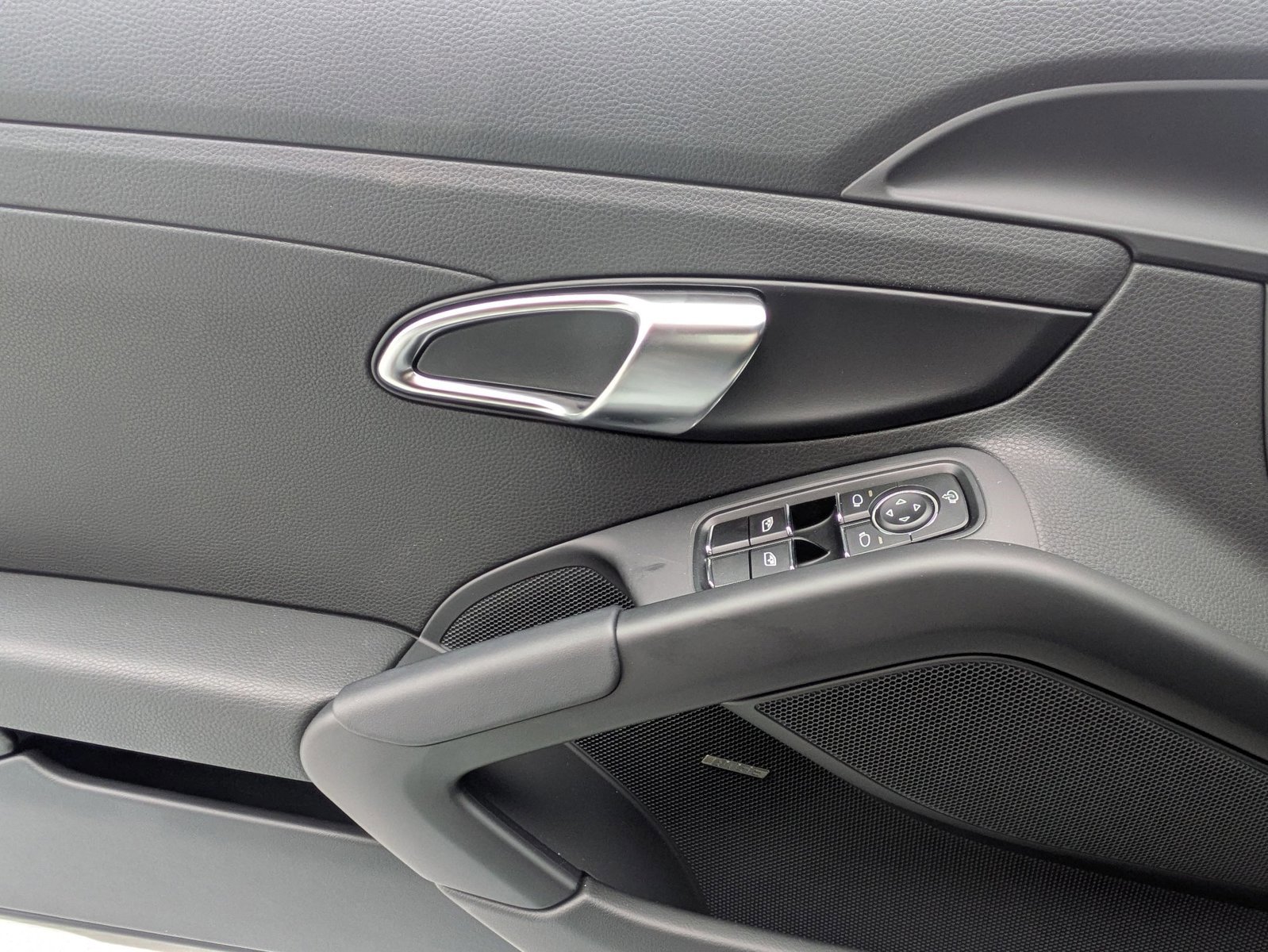 New 2025 Porsche 718 Cayman image 14