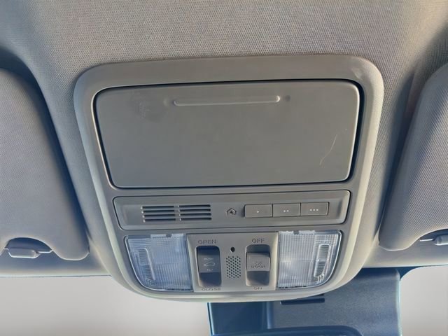 Used 2016 Honda Pilot Touring image 15