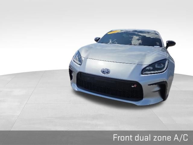 Used 2022 Toyota GR86 Premium w/ ALL Weather Mat Package (TMS) RWD image 7