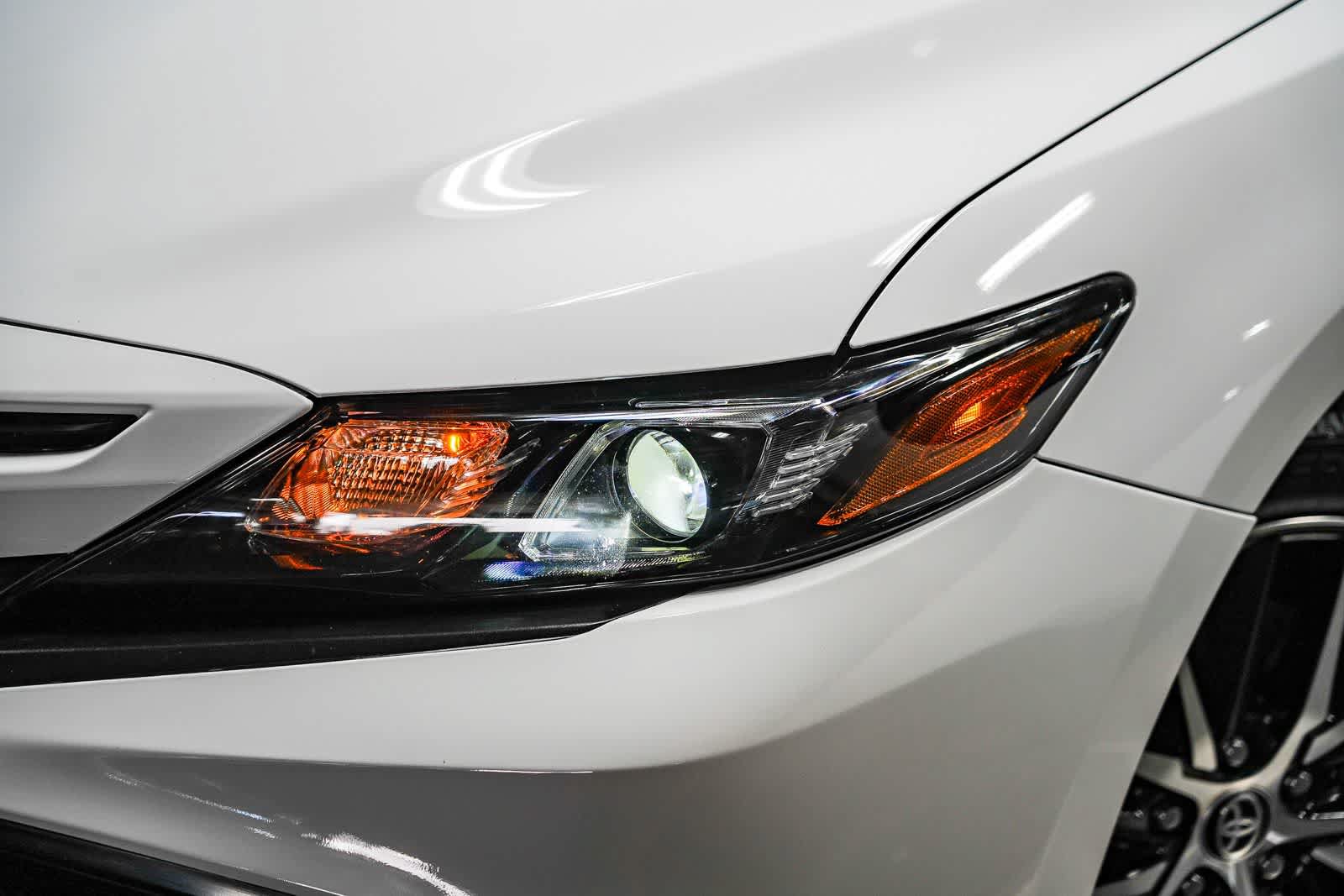 Certified 2024 Toyota Camry SE FWD image 3