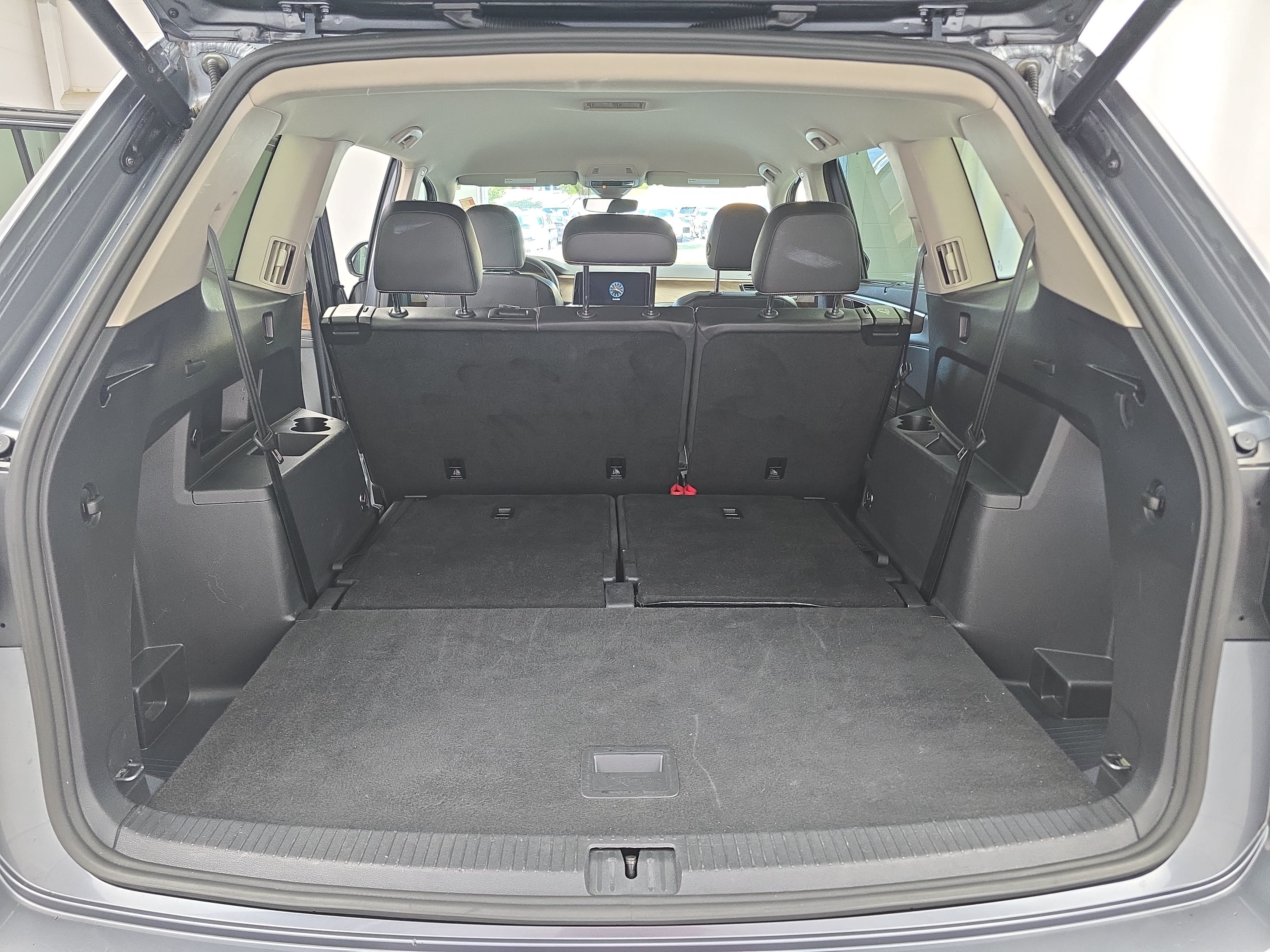 Used 2025 Volkswagen Atlas SE FWD image 13