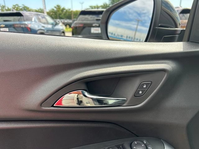 New 2026 Chevrolet Trax RS w/ Sunroof Package FWD image 12