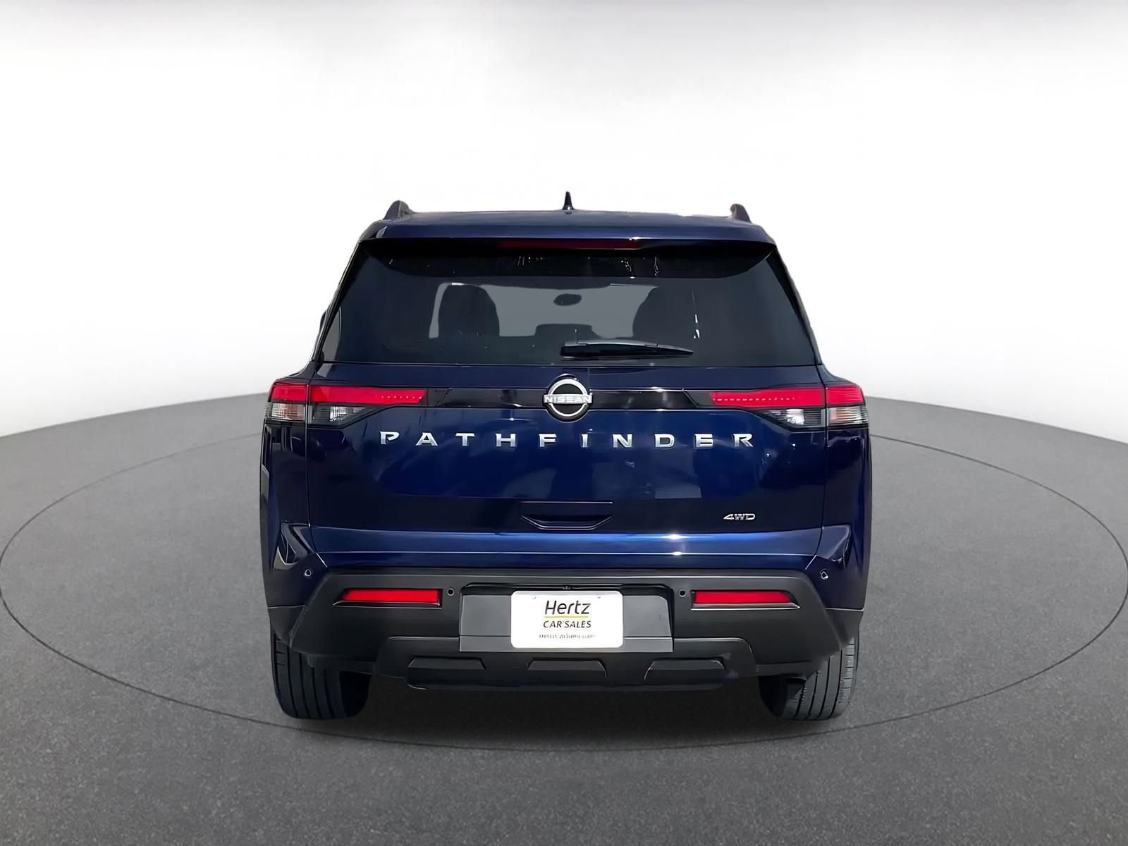 Used 2025 Nissan Pathfinder SV image 12