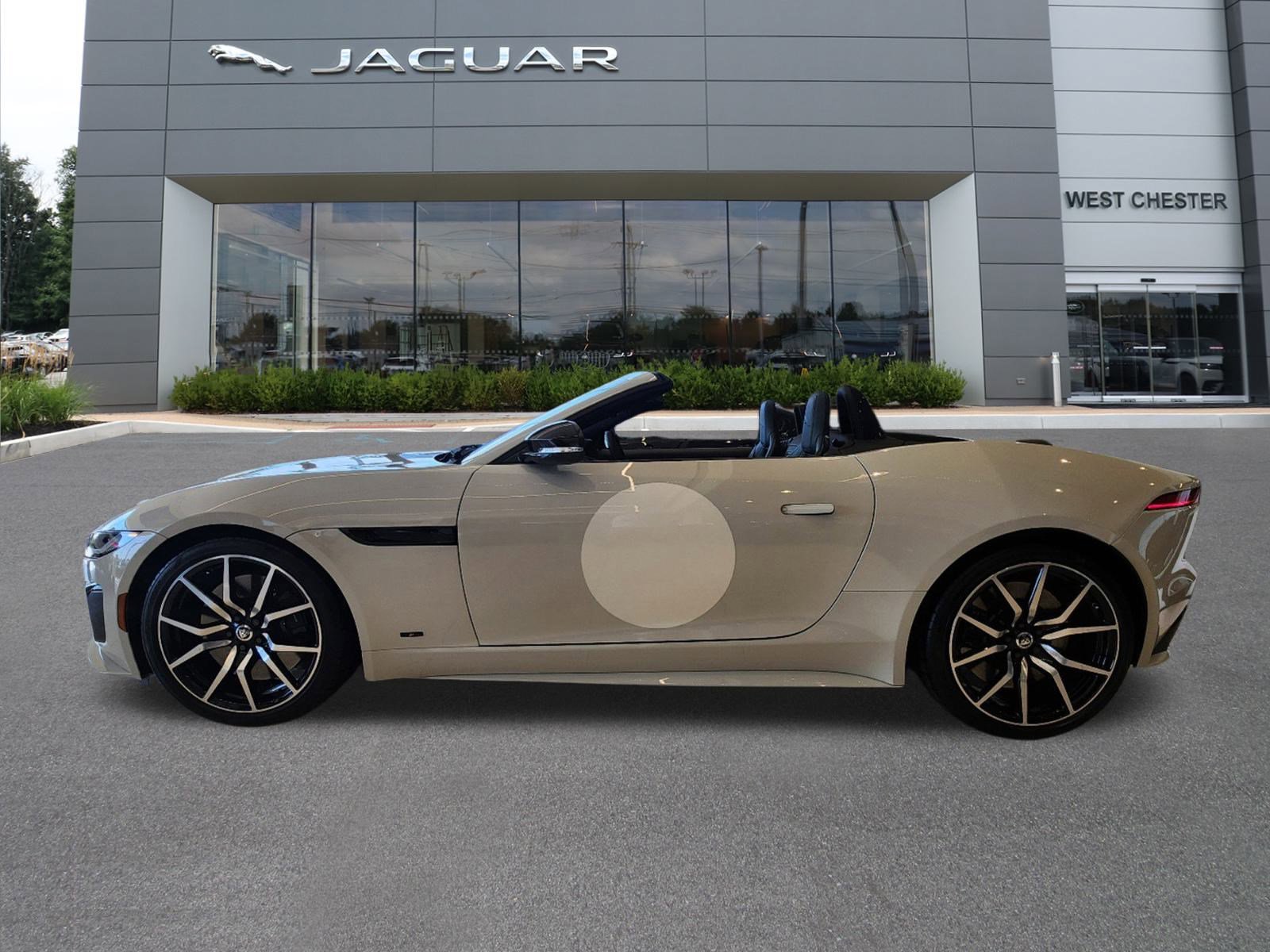 New 2024 Jaguar F-TYPE R image 3