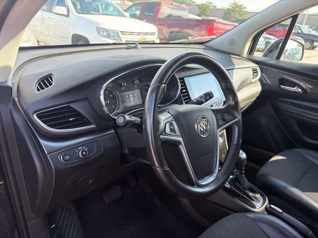 Used 2020 Buick Encore Preferred AWD/4WD image 15