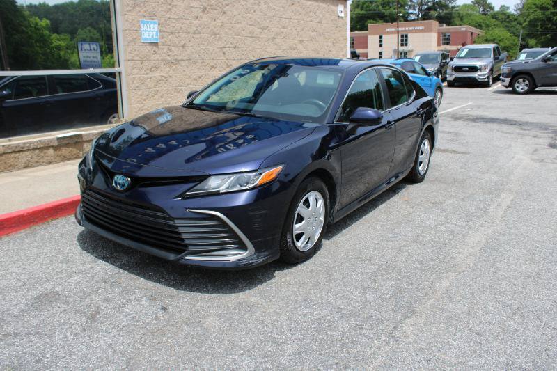 Used 2022 Toyota Camry LE FWD image 3