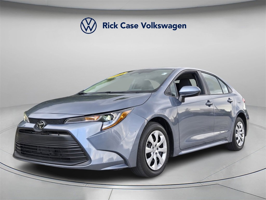 Used 2023 Toyota Corolla LE image 9