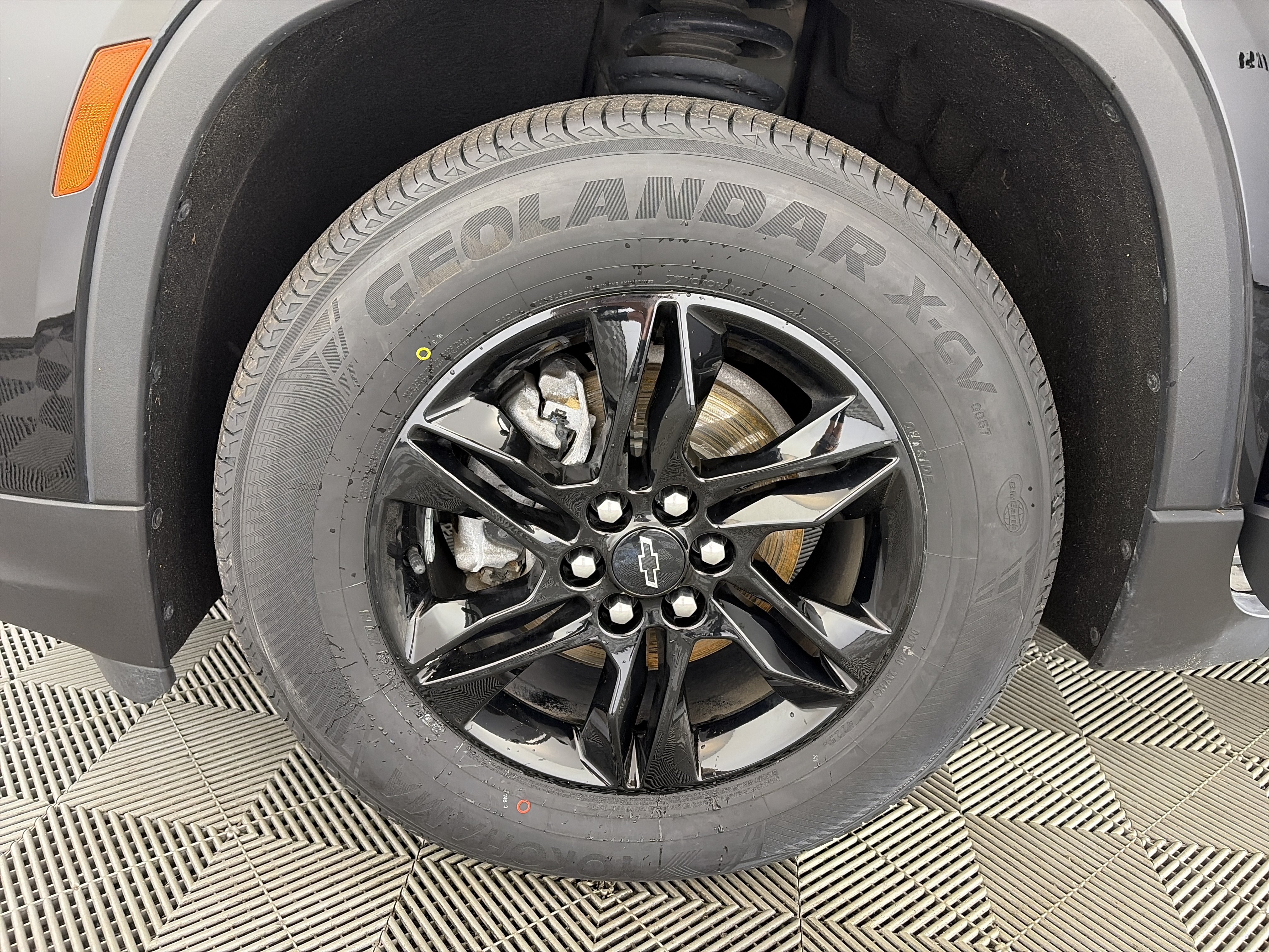 Certified 2023 Chevrolet Traverse LS w/ Midnight/Sport Edition AWD/4WD image 14