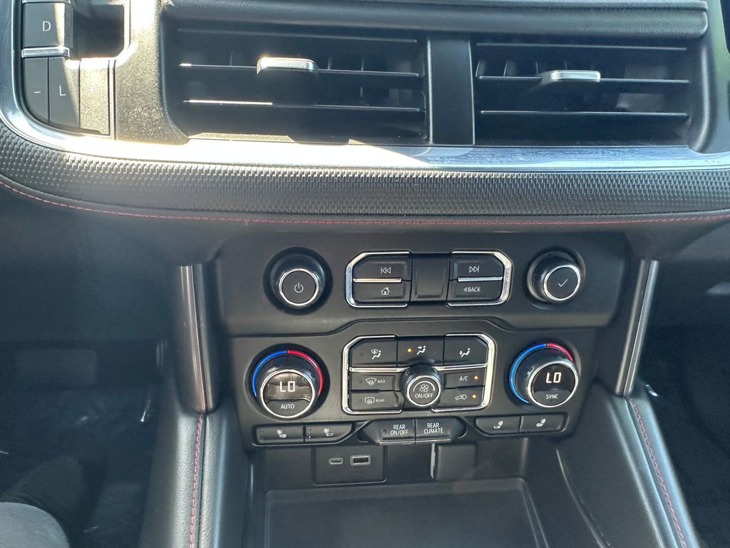 Used 2021 Chevrolet Suburban RST w/ Luxury Package image 30