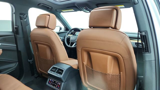 Used 2024 Audi Q8 e-tron Premium Plus w/ Premium Plus Package image 26