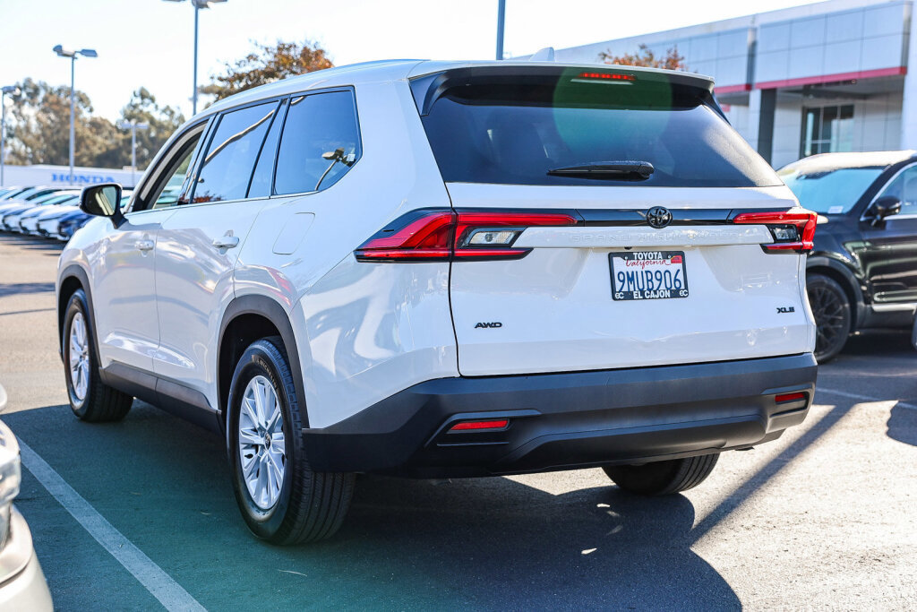 Certified 2024 Toyota Grand Highlander XLE image 22