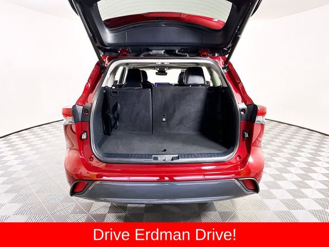 Used 2023 Toyota Highlander Limited image 34