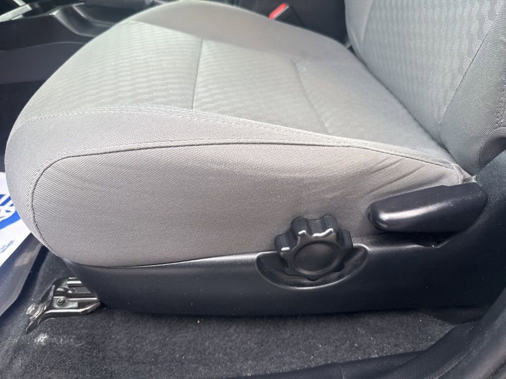 Used 2022 Toyota Tacoma SR image 12