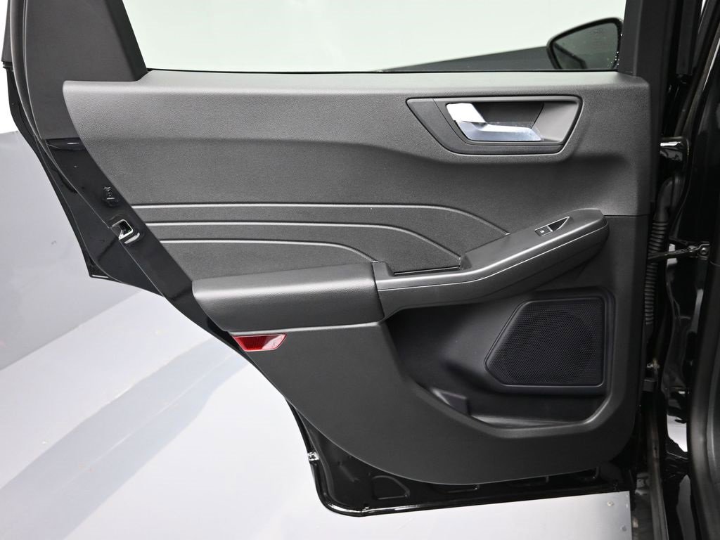 Used 2024 Ford Escape ST-Line image 34