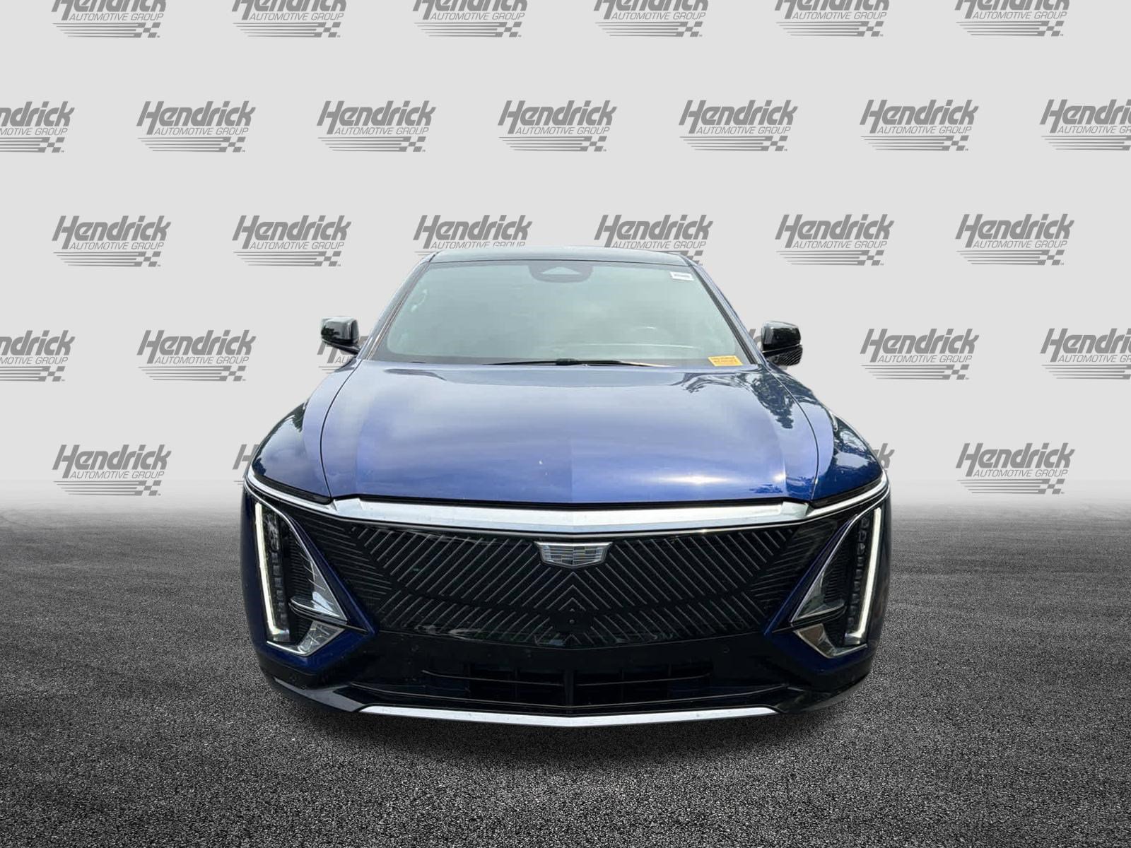 Used 2024 Cadillac Lyriq Luxury RWD image 3