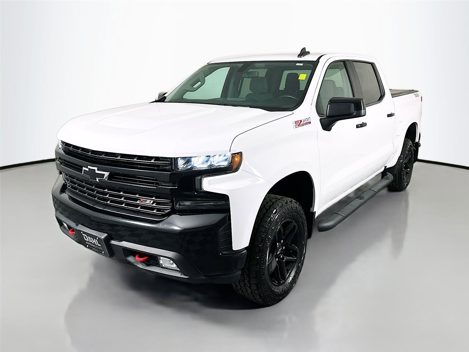 Used 2020 Chevrolet Silverado 1500 LT Trail Boss image 3