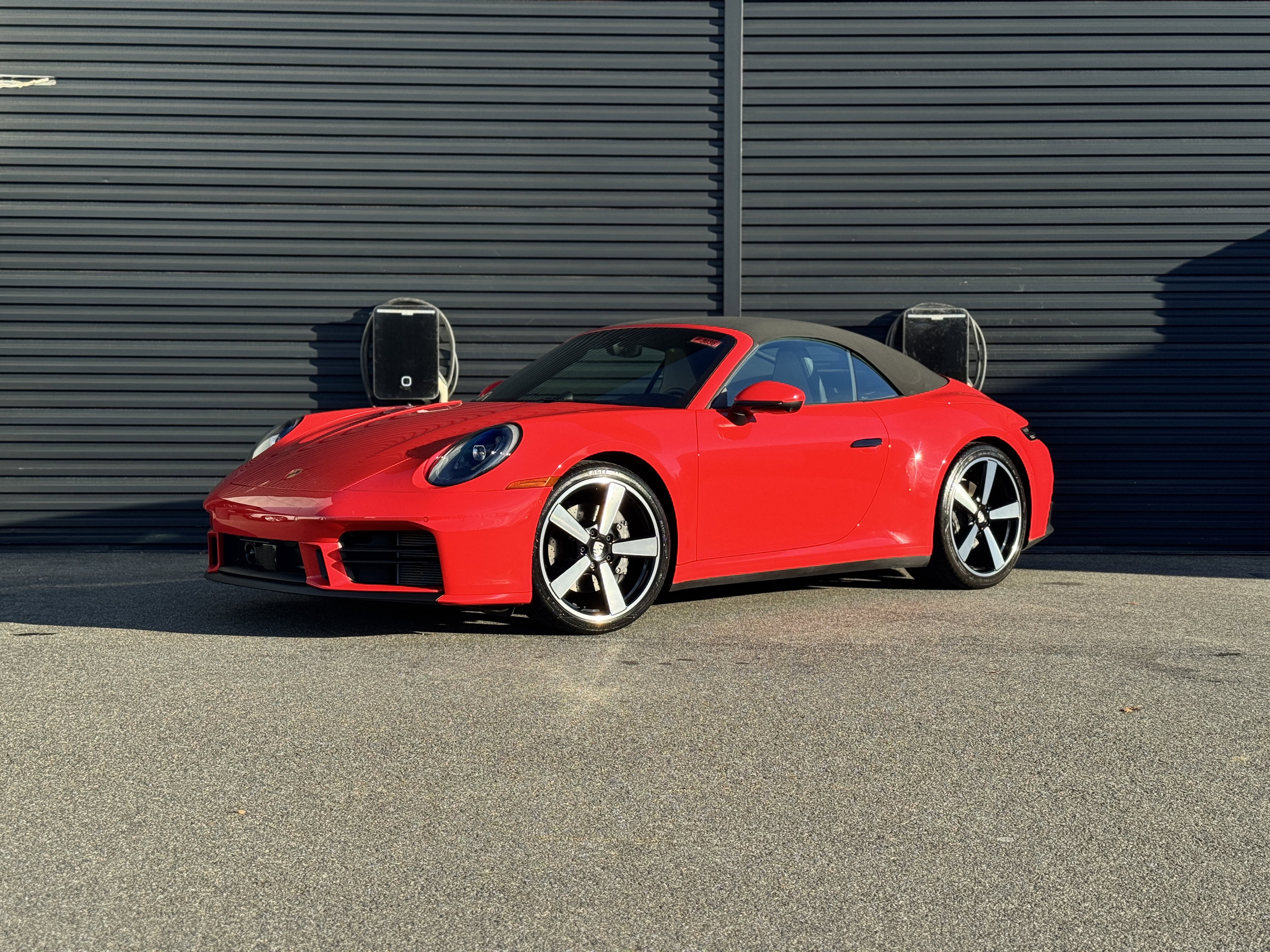 Certified 2025 Porsche 911 Carrera T RWD image 23