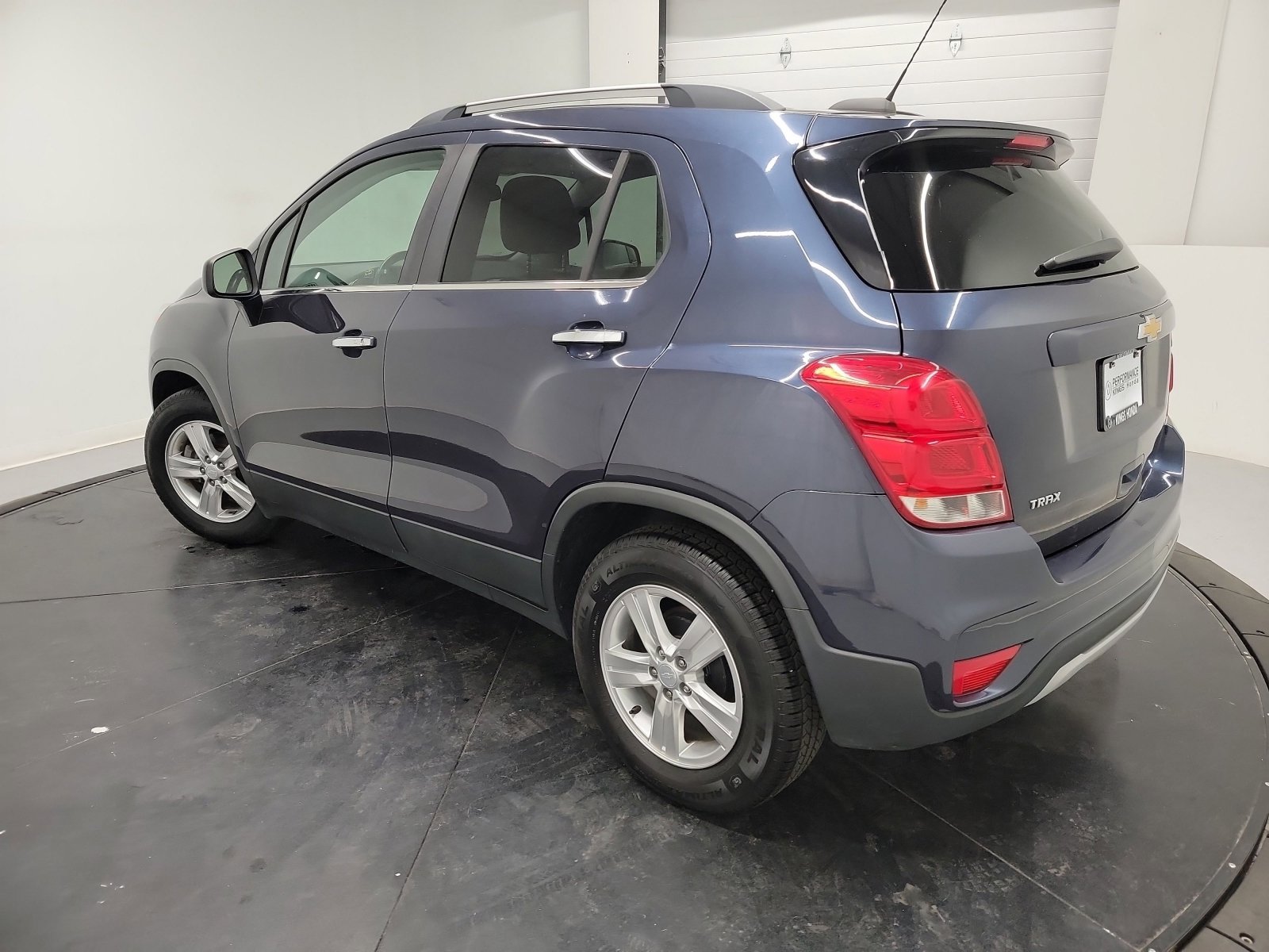 Used 2019 Chevrolet Trax LT w/ LT Convenience Package image 3
