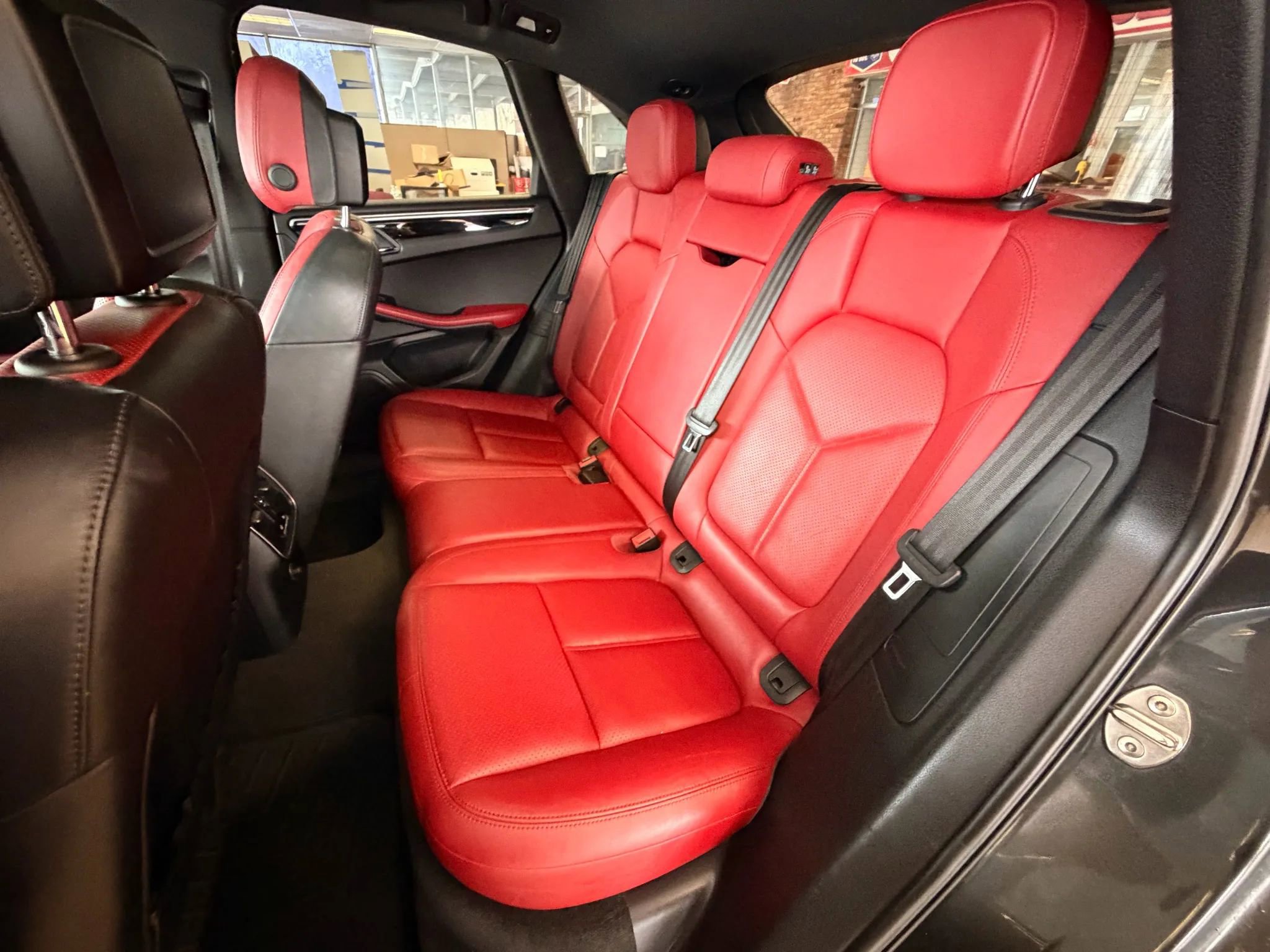 Used 2017 Porsche Macan S image 15