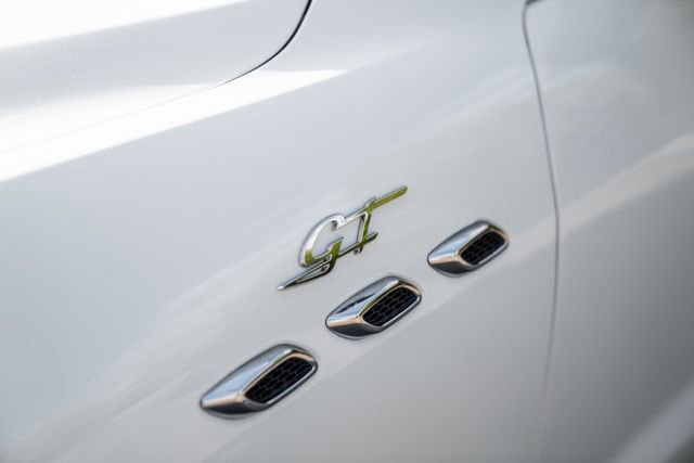 Used 2022 Maserati Levante GT AWD/4WD image 23