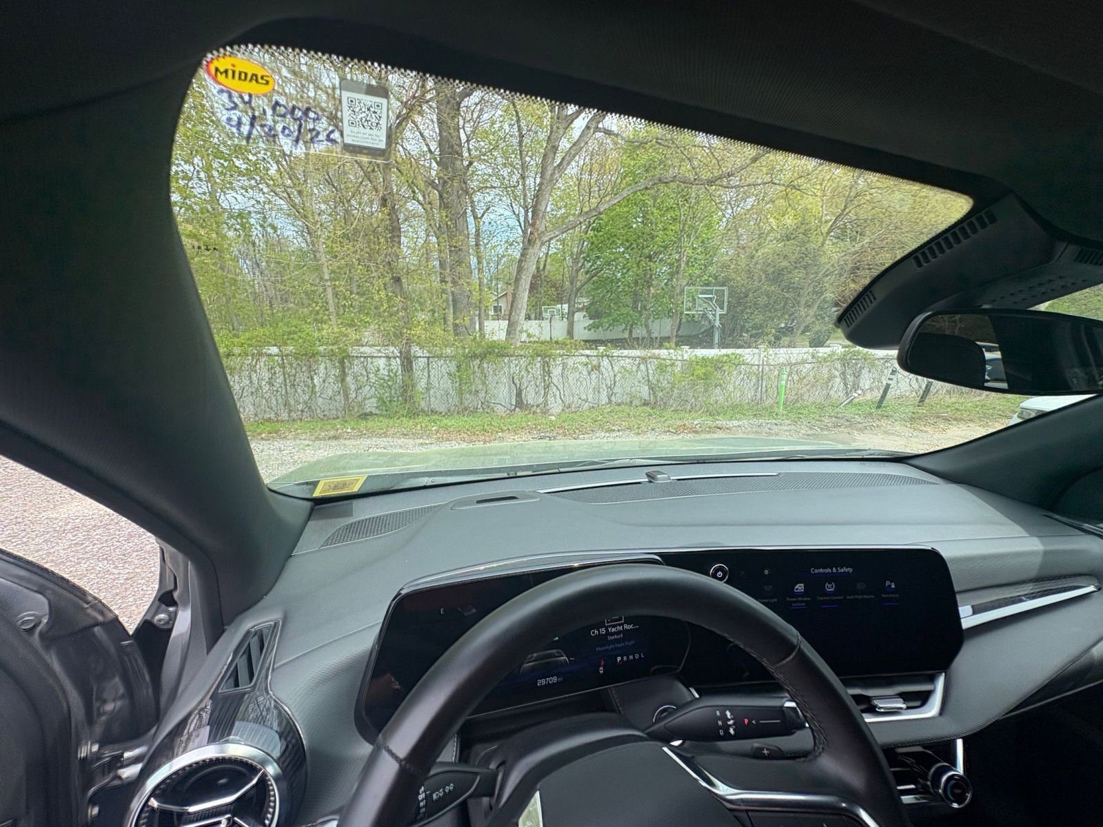 Used 2025 Chevrolet Equinox LT FWD image 32