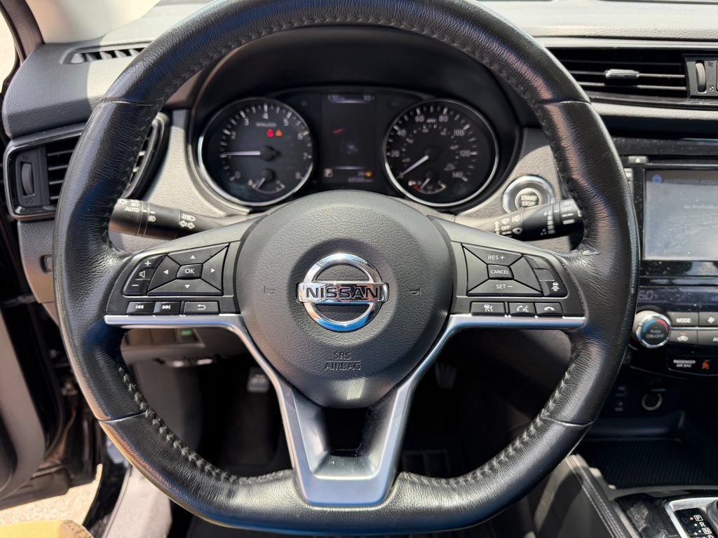Used 2018 Nissan Rogue Sport SL w/ SL Premium Package FWD image 24