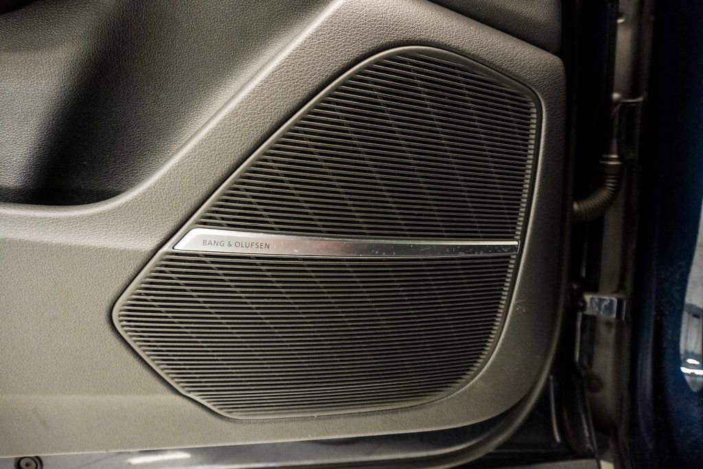 Used 2023 Audi Q8 Prestige w/ Prestige Package image 22