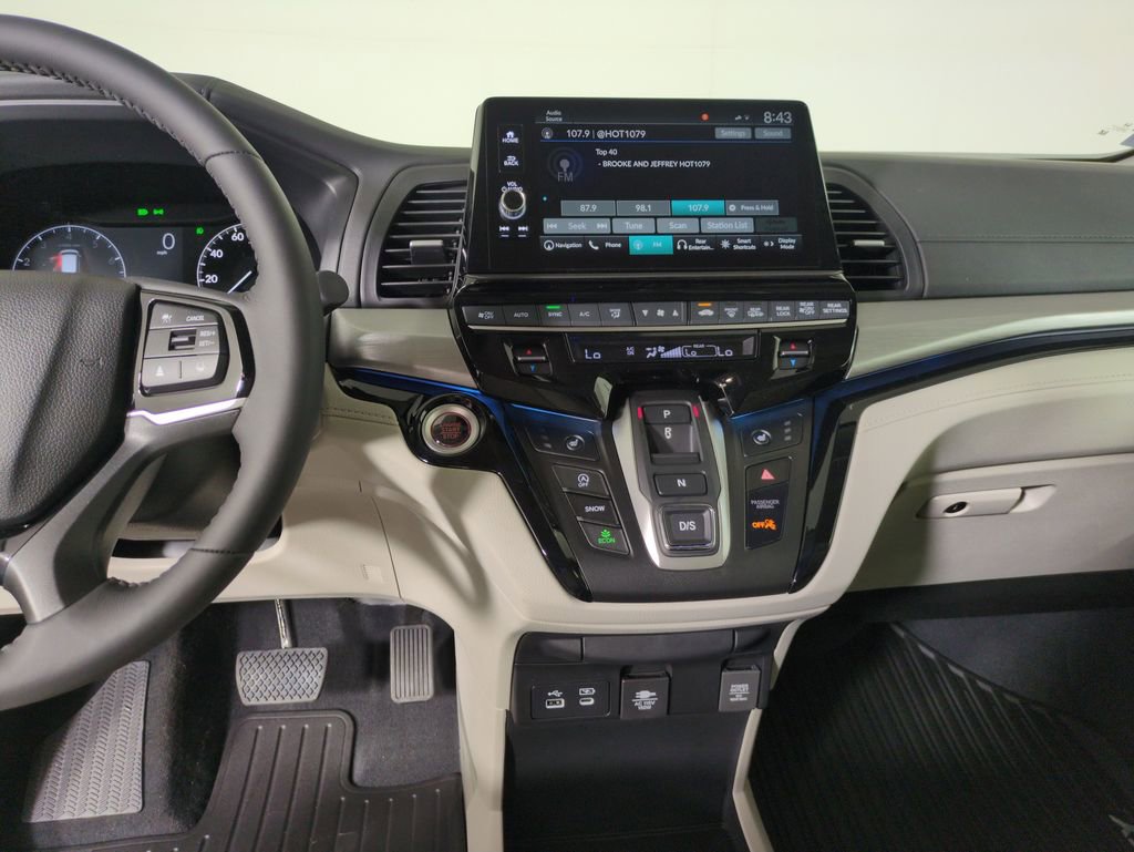 New 2026 Honda Odyssey Touring image 17