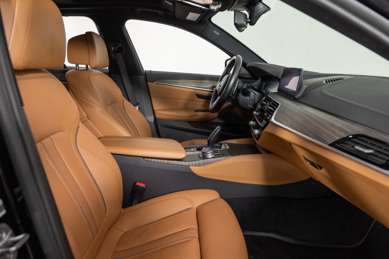 Used 2019 BMW M550i xDrive AWD/4WD image 27