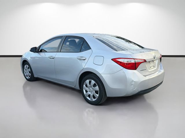 Used 2015 Toyota Corolla LE FWD image 5