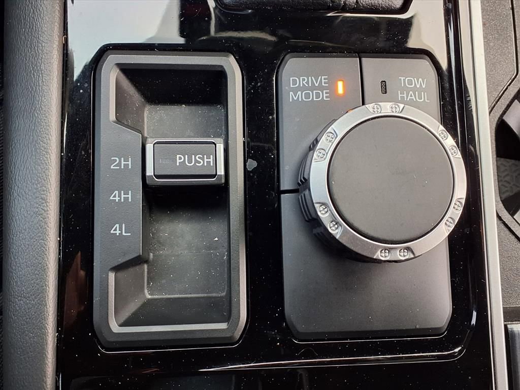 Used 2024 Toyota Sequoia Platinum image 11