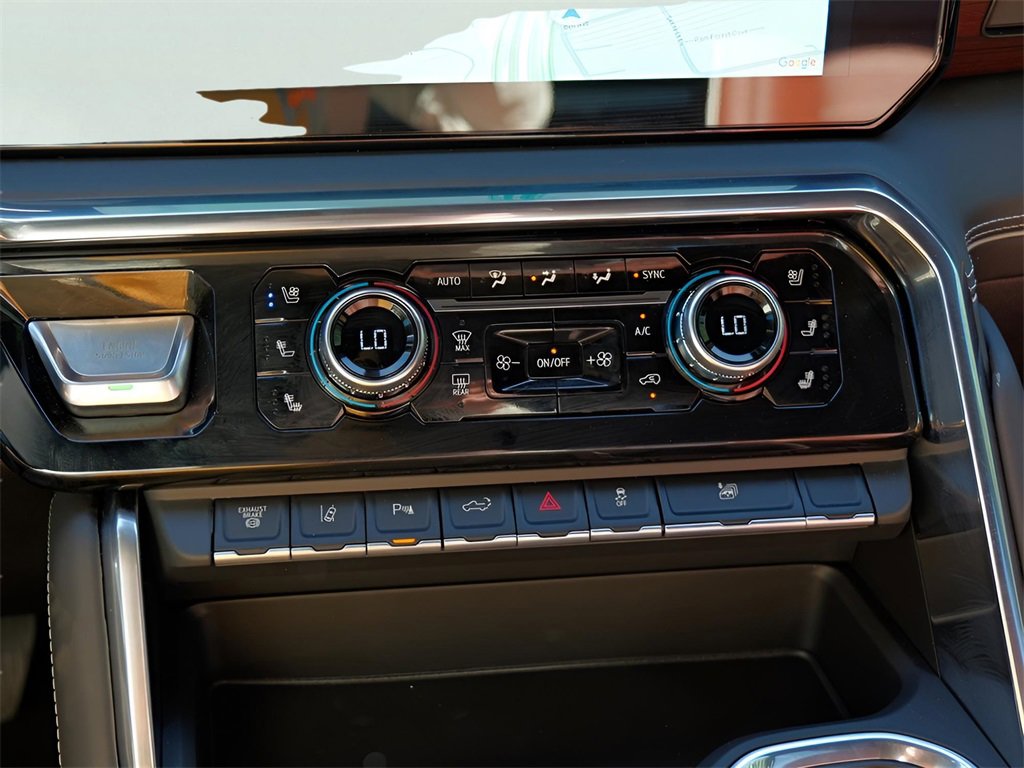 New 2025 GMC Sierra 3500 Denali Ultimate image 16