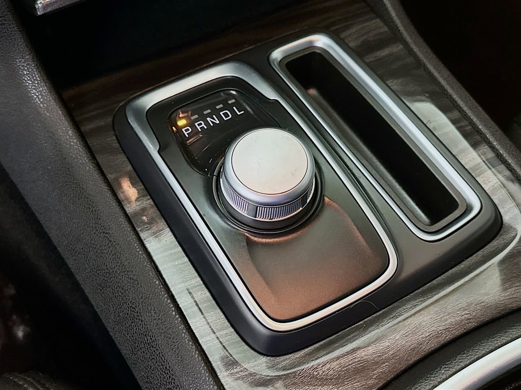 Used 2019 Chrysler 300 Touring w/ Sport Appearance Package image 22