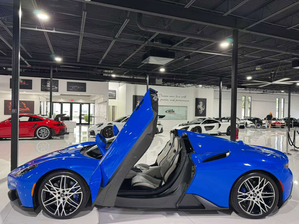 Used 2023 Maserati MC20 Spyder image 12