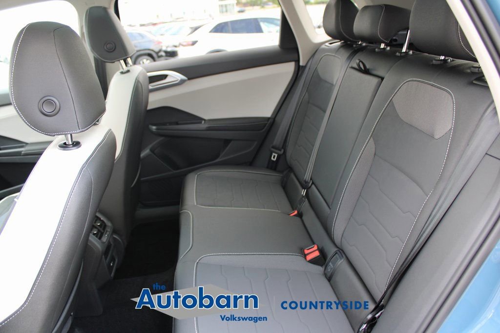 Certified 2025 Volkswagen Taos SE AWD/4WD image 19