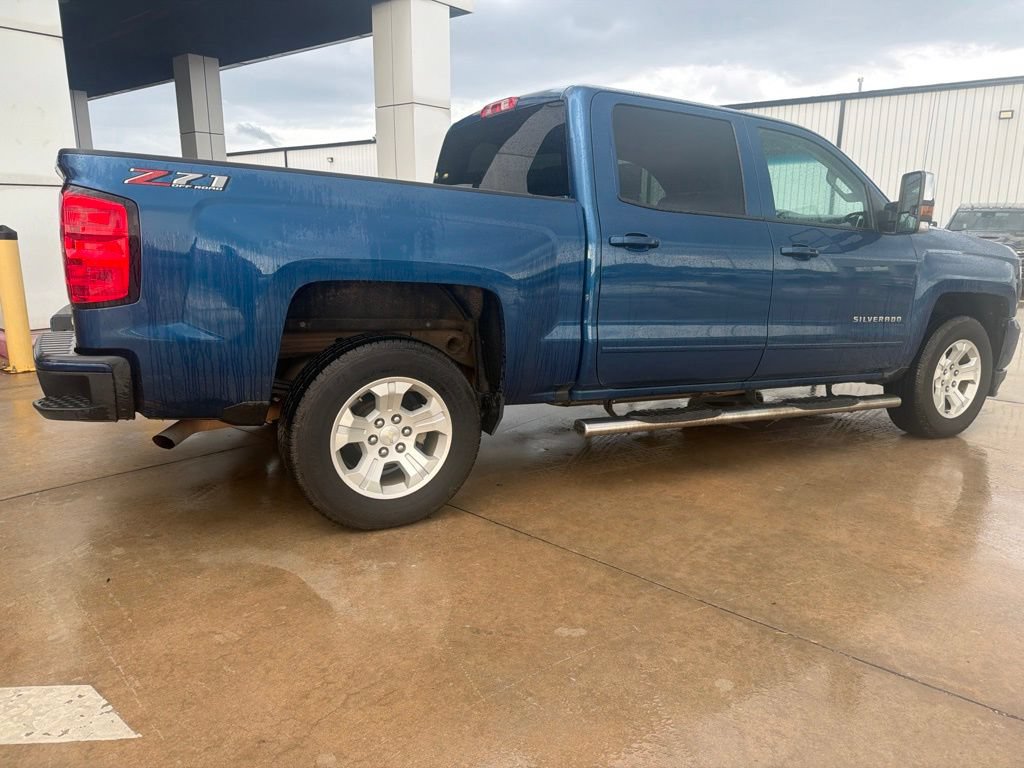 Used 2018 Chevrolet Silverado 1500 LT w/ All Star Edition AWD/4WD image 3