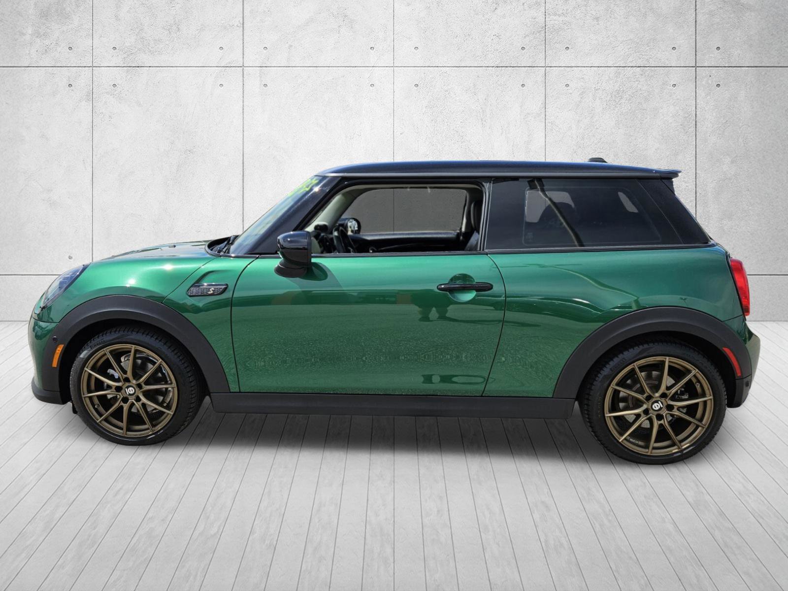Used 2024 MINI Cooper SE FWD image 4