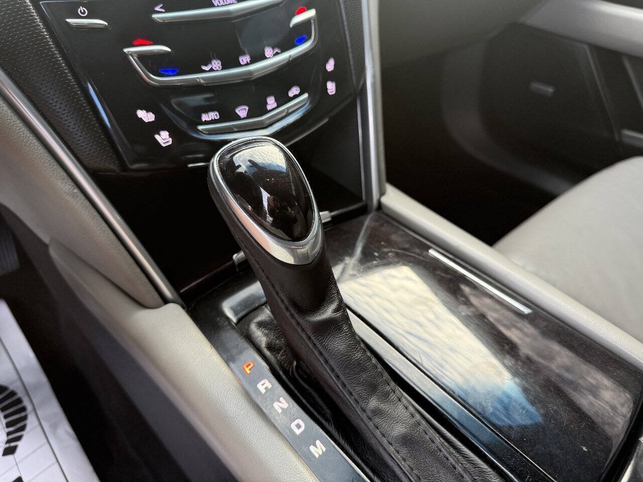 Used 2016 Cadillac XTS Luxury AWD/4WD image 23