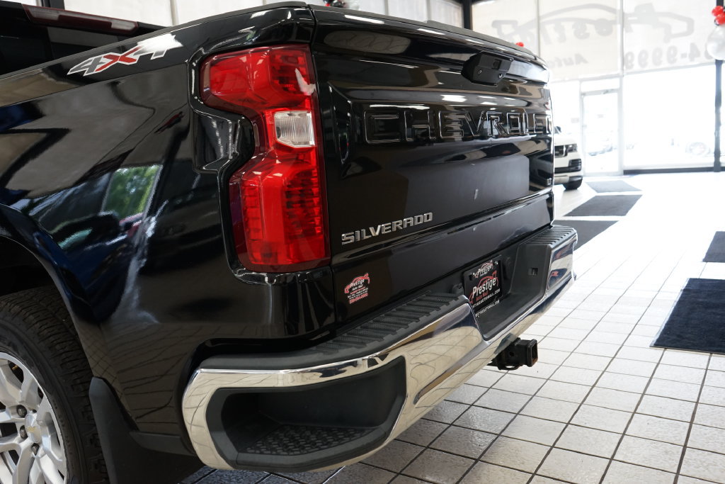 Used 2020 Chevrolet Silverado 1500 LT w/ All-Star Edition AWD/4WD image 13