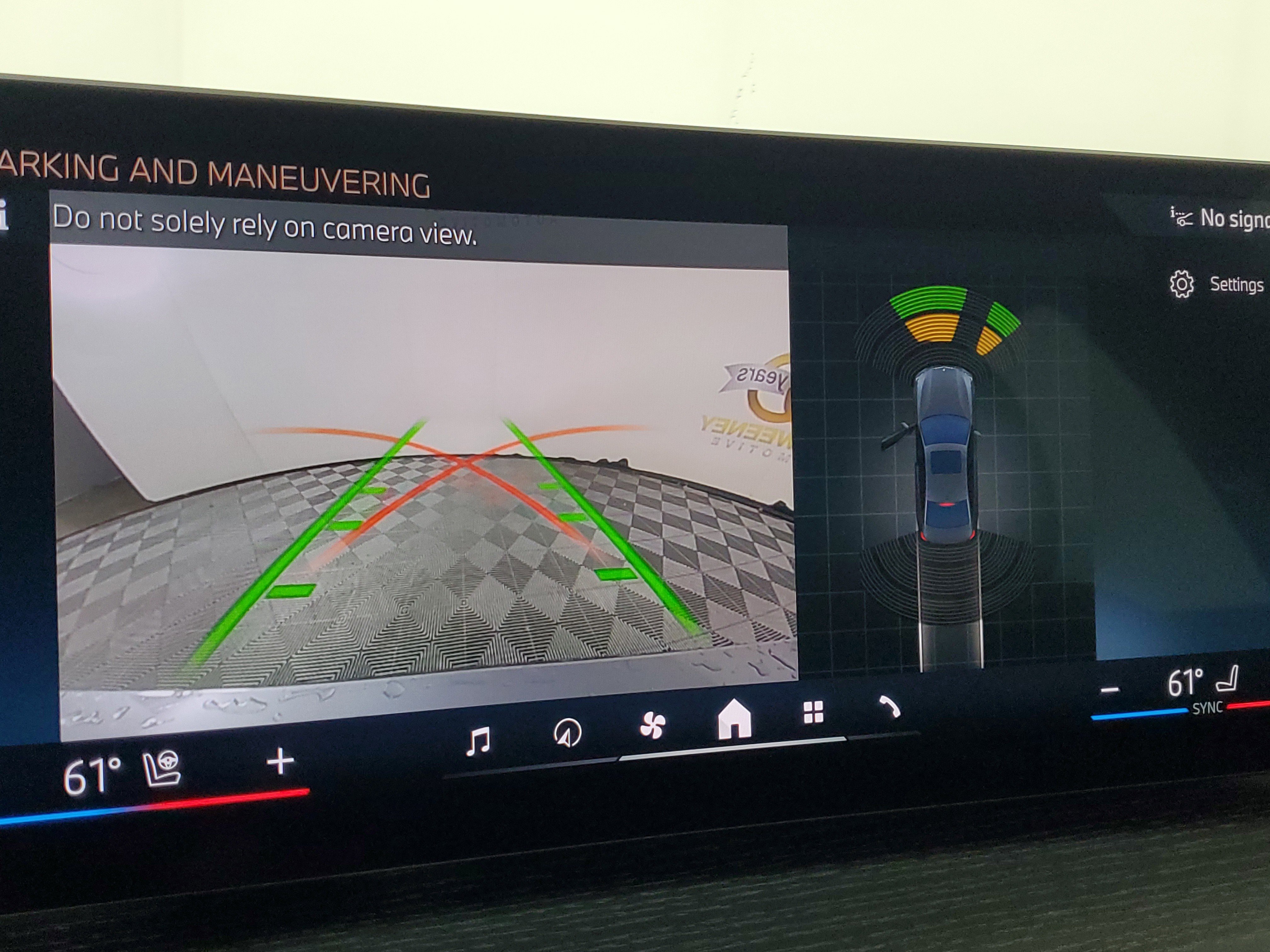 New 2025 BMW 330i xDrive Sedan w/ Premium Package image 19