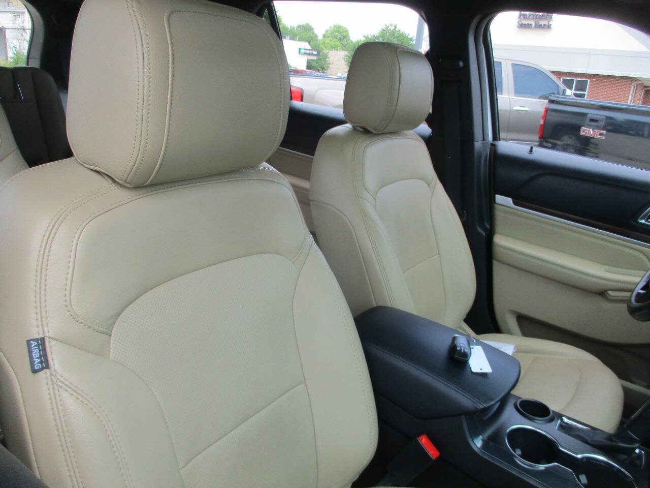 Used 2017 Ford Explorer Limited w/ Equipment Group 301A FWD image 40