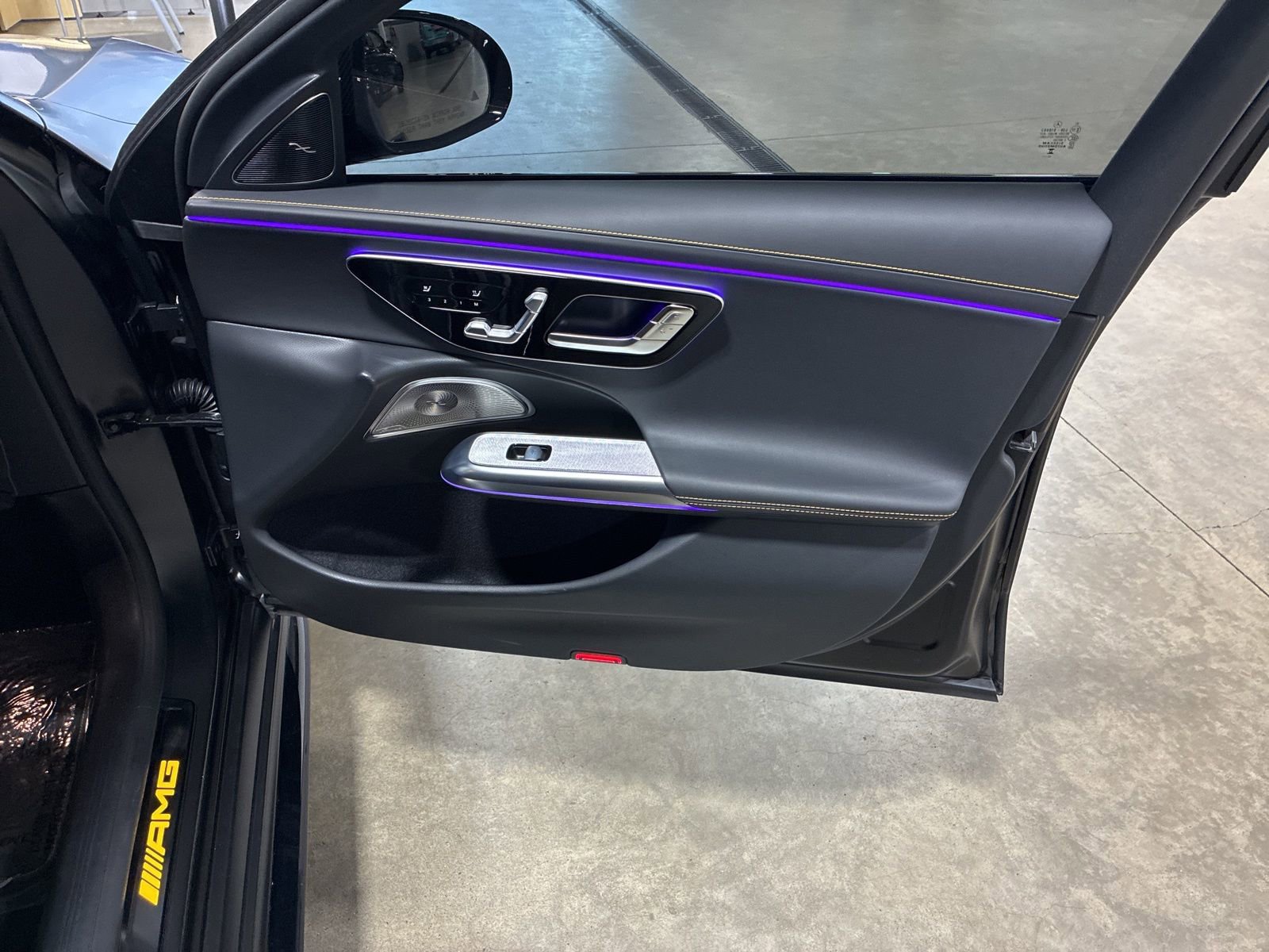 Used 2025 Mercedes-Benz E 53 AMG e 4MATIC Sedan image 19