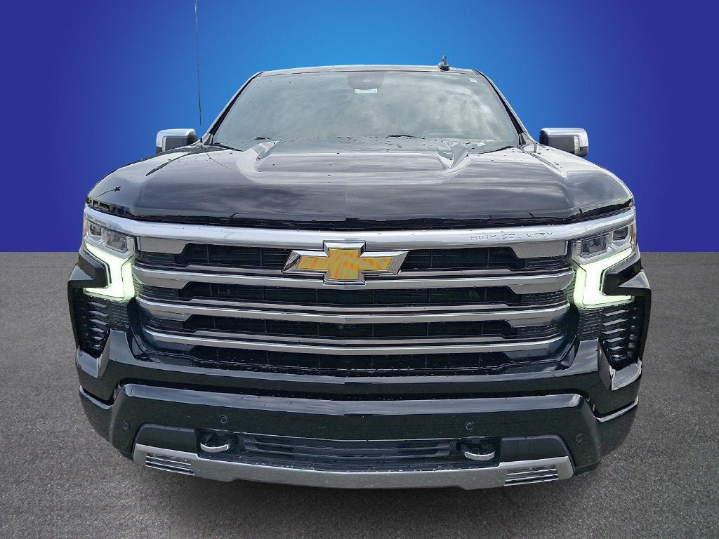 Used 2023 Chevrolet Silverado 1500 High Country w/ High Country Premium Package AWD/4WD image 2