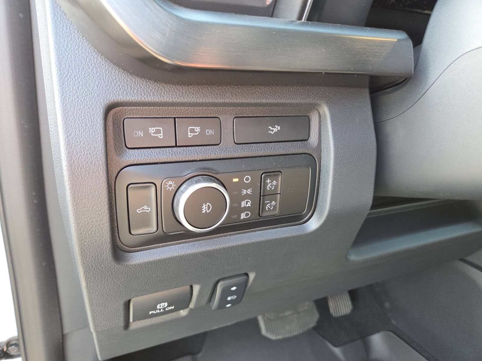 Used 2024 Ford F250 Lariat w/ Chrome Package AWD/4WD image 33
