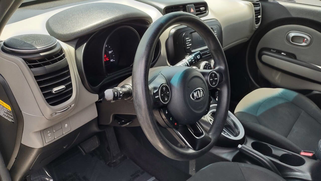 Used 2017 Kia Soul w/ Convenience Package image 12