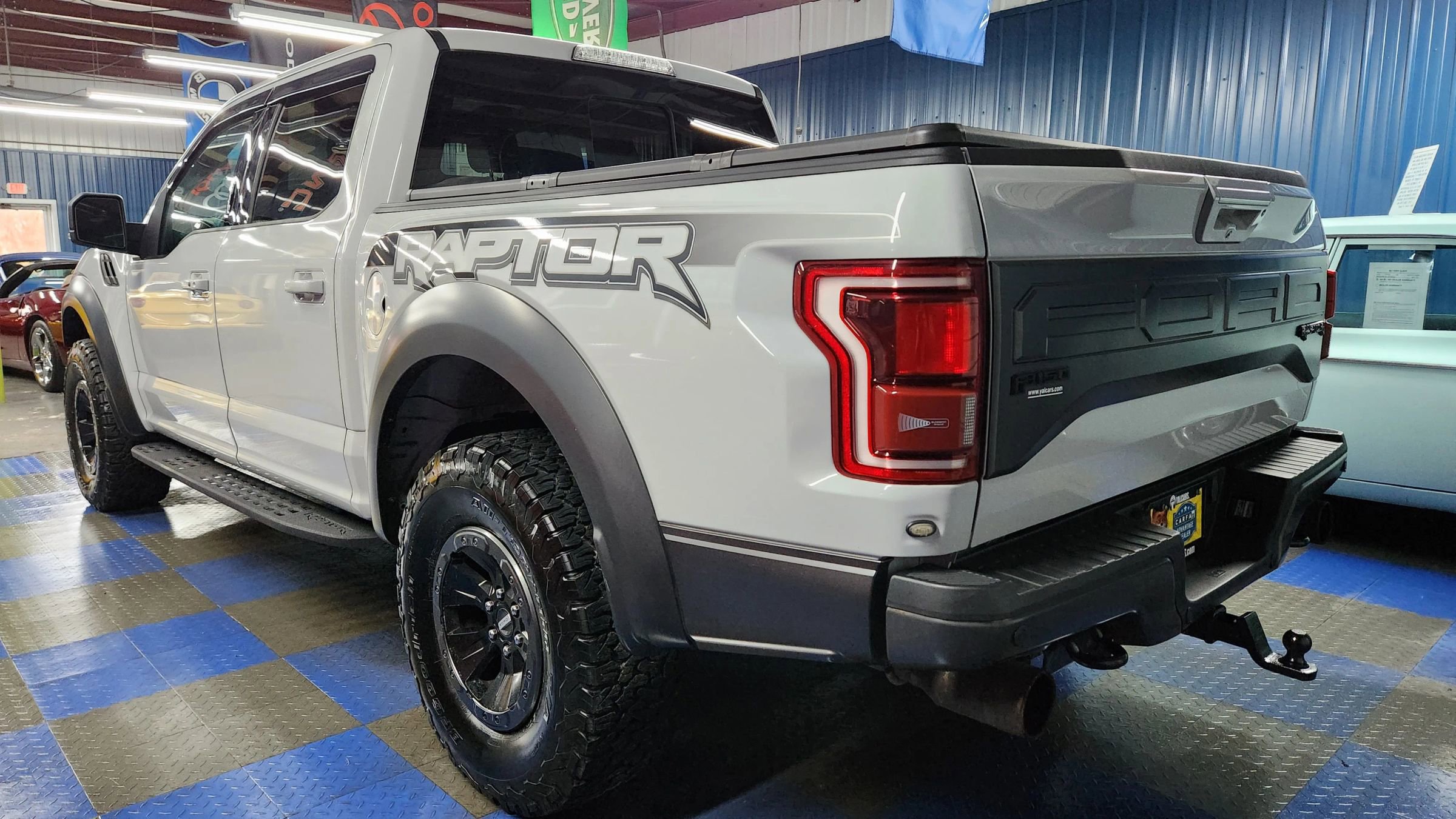 Used 2017 Ford F150 Raptor w/ Equipment Group 802A Luxury image 4