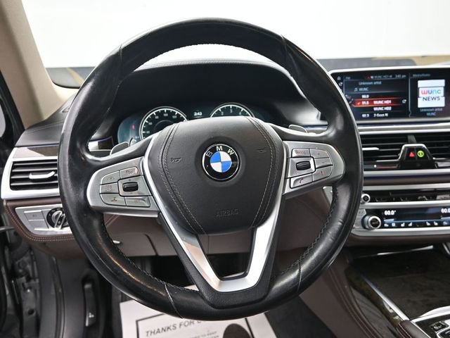 Used 2016 BMW 740i image 13