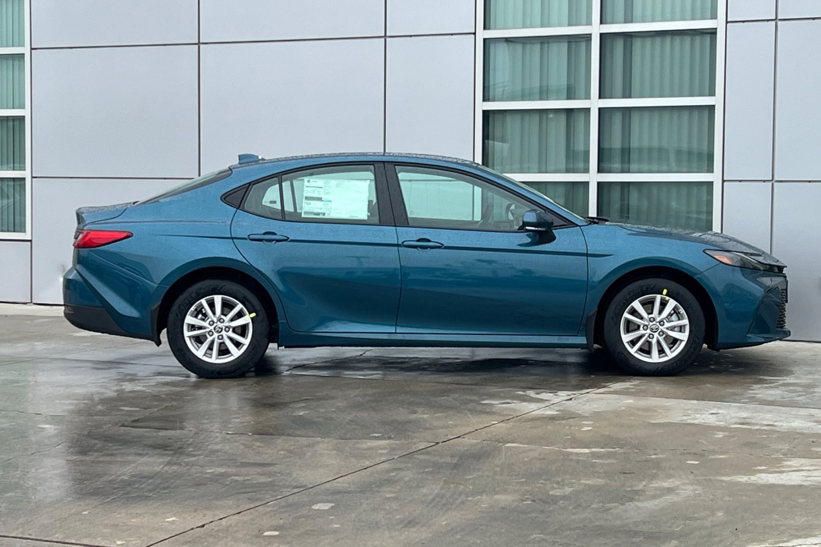 New 2026 Toyota Camry LE w/ Convenience Package image 3