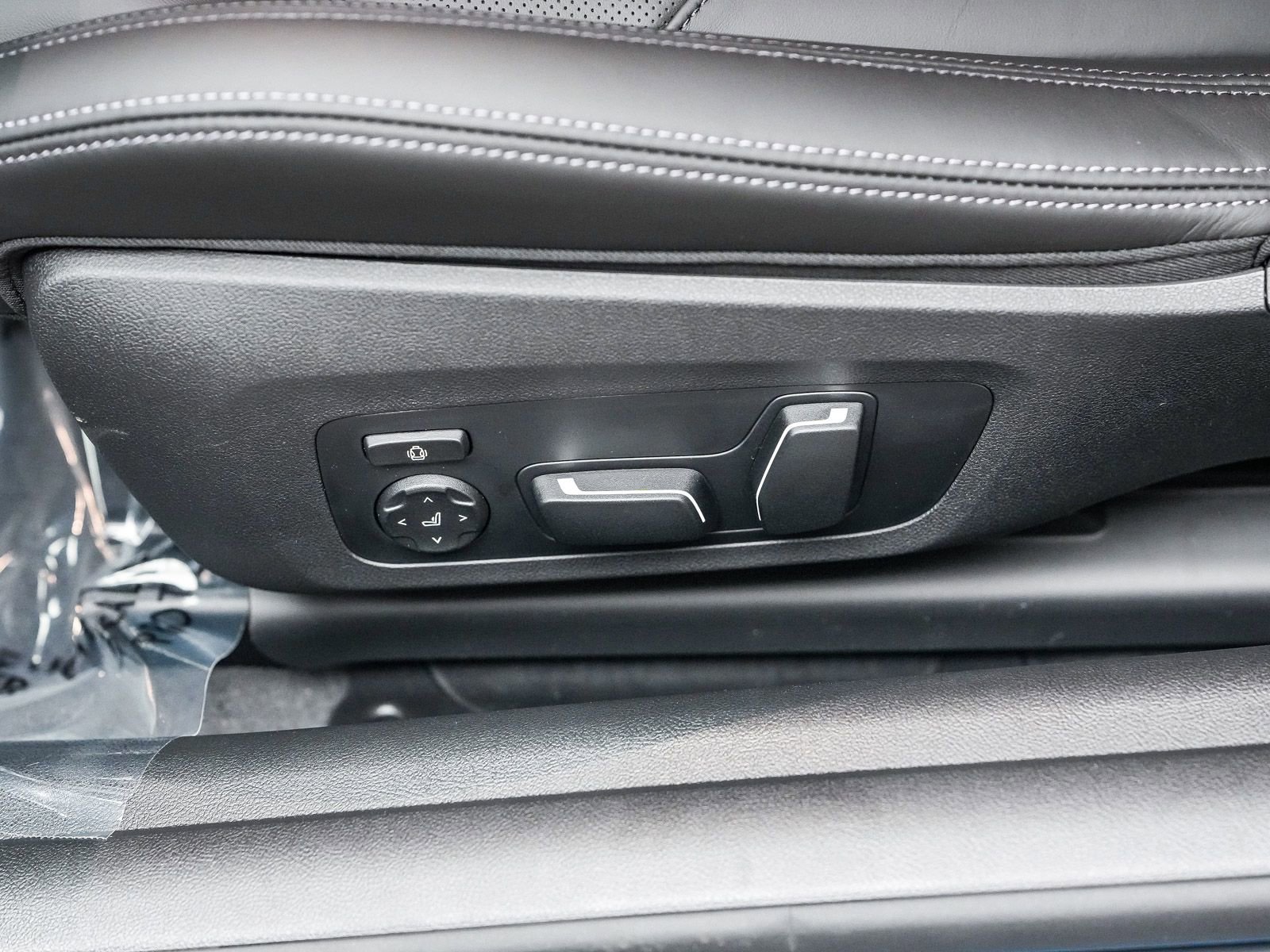 New 2026 BMW M4 Competition w/ Executive Package RWD image 19